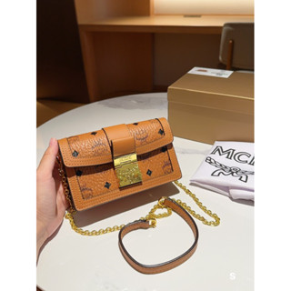 Túi xách nữ tracy da bò Classic Print Mini Chain, logo khắc khoen và móc túi