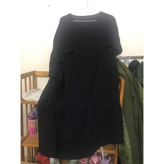 Váy đen bigsize kiểu lạ