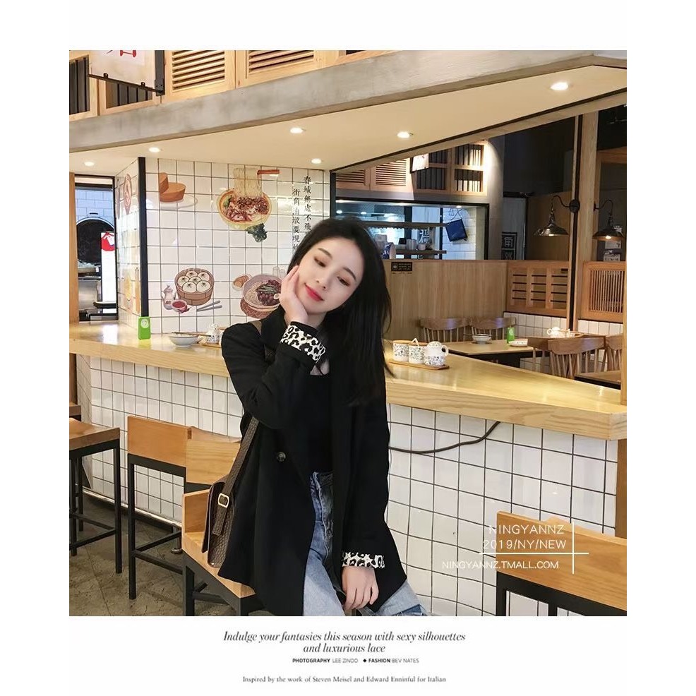 Áo Khoác Blazer Nữ Màu Đen Phom Rộng 4 Nút Phong Cách - BLA22065