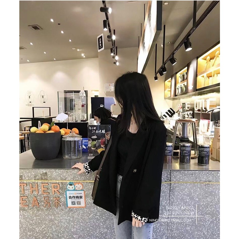 Áo Khoác Blazer Nữ Màu Đen Phom Rộng 4 Nút Phong Cách - BLA22065