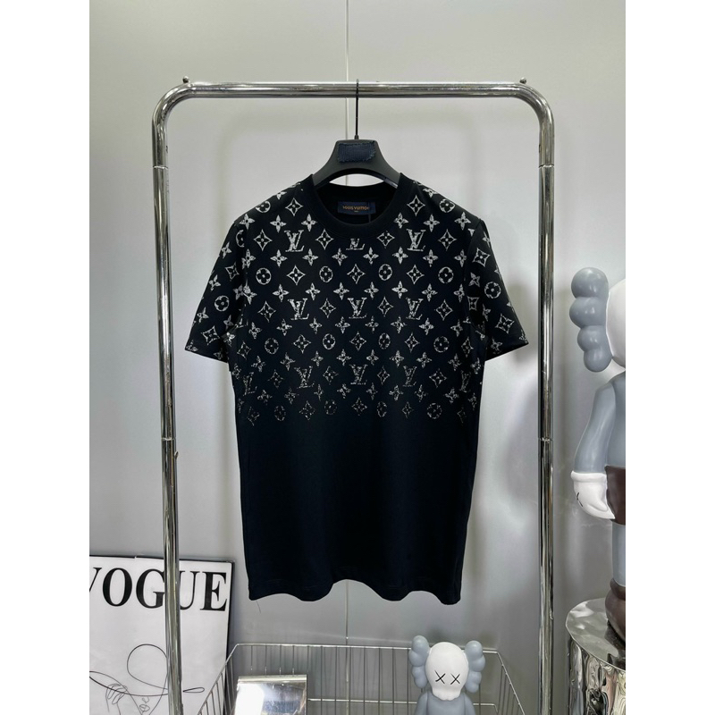 áo T-Shirt  phông LV