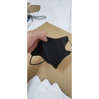 thùng 100 chiếc khẩu trang 5D ( màu đen)(màu trắng)