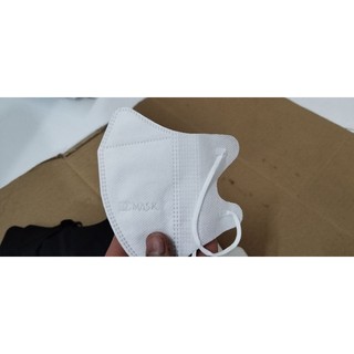 thùng 100 chiếc khẩu trang 5D ( màu đen)(màu trắng)