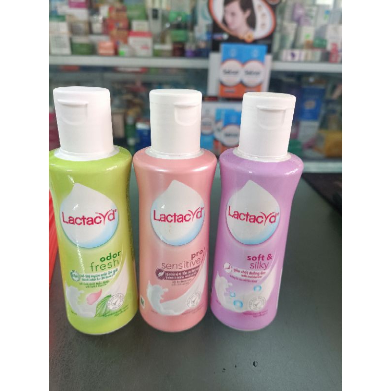 Dung dịch vệ sinh Lactacyd đủ màu