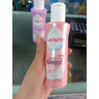 Dung dịch vệ sinh Lactacyd đủ màu