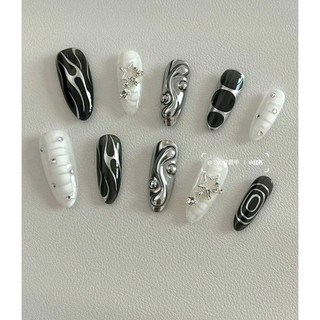 Nailbox thiết kế trắng đen tráng gương bạc cá tính 96