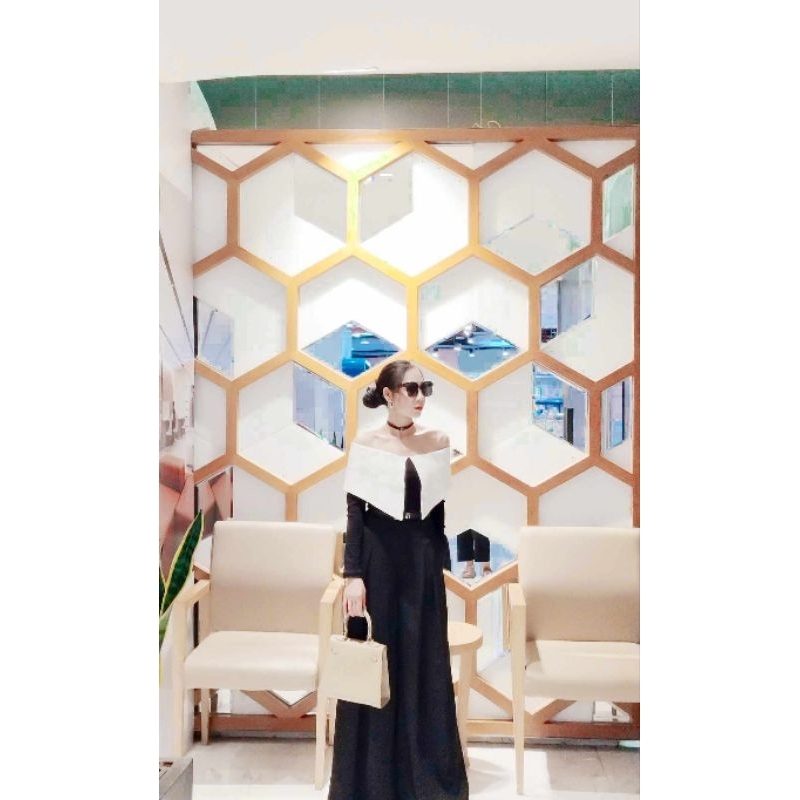 áo thun chủ shop mặc
