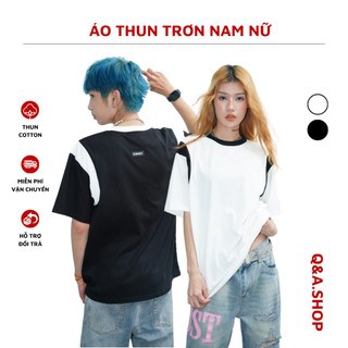 Áo Thun Đen Trắng Unisex Viền Cổ Phối Màu Thêu Tag Sau Lưng Áo Dành Cho Nam Nữ ATT-007