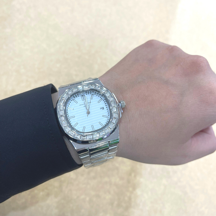 Đồng hồ nam Patek Philippe Nautilus 57131G-010 mặt kính Mineral viền đinh đá chống nước dây thép đeo tay cao cấp