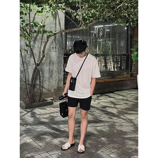 Áo phông trơn nam đen - trắng