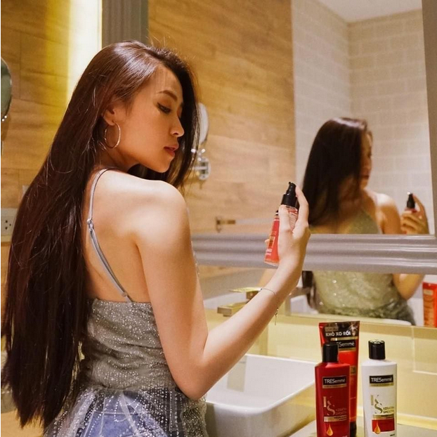 Serum Dưỡng Tóc TRESemme Vào Nếp Bóng Mượt  & Xịt Bảo Vệ Tóc Keratin Smooth