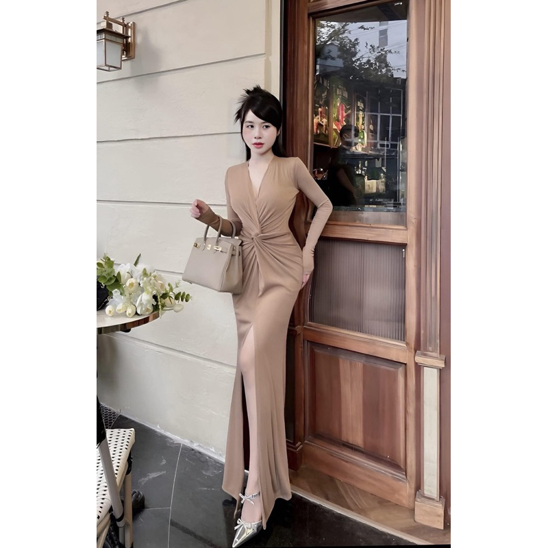Đầm body xoắn eo tay dài