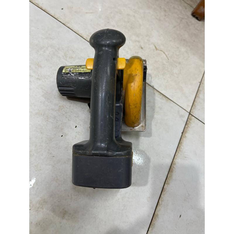 MÁY CƯA PIN MINI THÂN MÁY+ vỏ pin