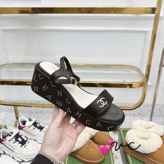 Sandal loại 1 nhà chà leo fullbox fom to 1.5 khách lưu ý lùi 1 size