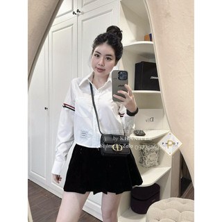 Sơ mi Thom trắng dáng Croptop chuẩn Khánh Lê