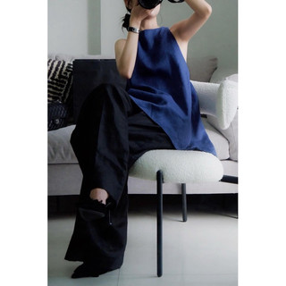 Áo cổ yếm chữ A nút bọc xẻ sau linen tưng dày 100% linen