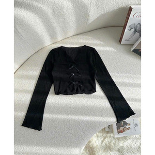 Áo lưới đính kèm nơ giữa tay dài loe croptop