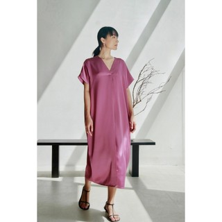 Chicka Chicka - Đầm lụa suông cổ V dáng maxi màu tím