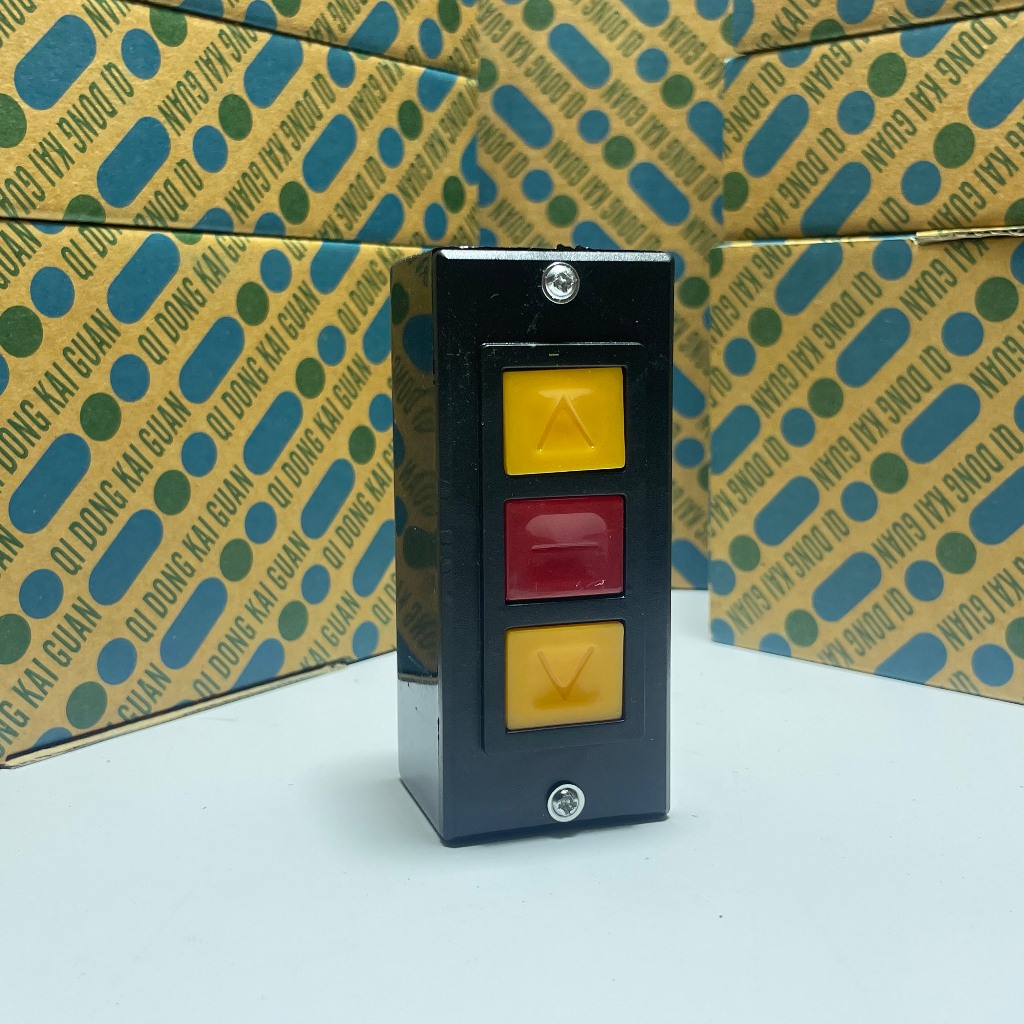 Công Tắc Cửa Cuốn 3 Nút Đen