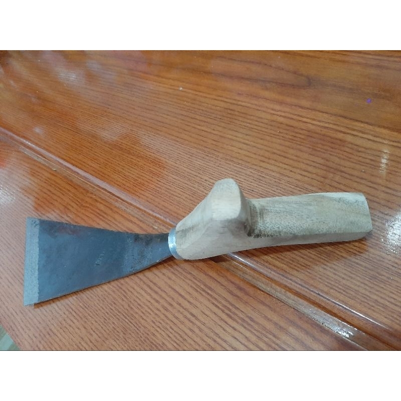 tréc nhủi cỏ làm vườn