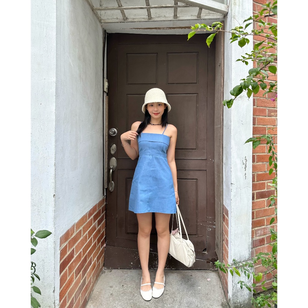 Đầm hai dây kaki vàng - xanh dương