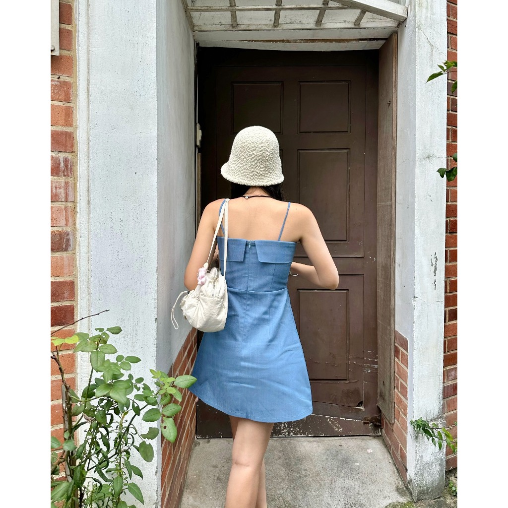 Đầm hai dây kaki vàng - xanh dương