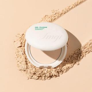 Phấn Oil Clear Smooth & Bright Pact