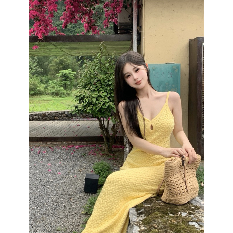 Váy 2 dây ôm Body đi biển dáng dài màu vàng✨