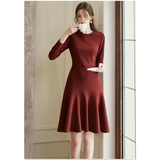Đầm đỏ đô tay dài cổ tròn thiết kế dáng xoè