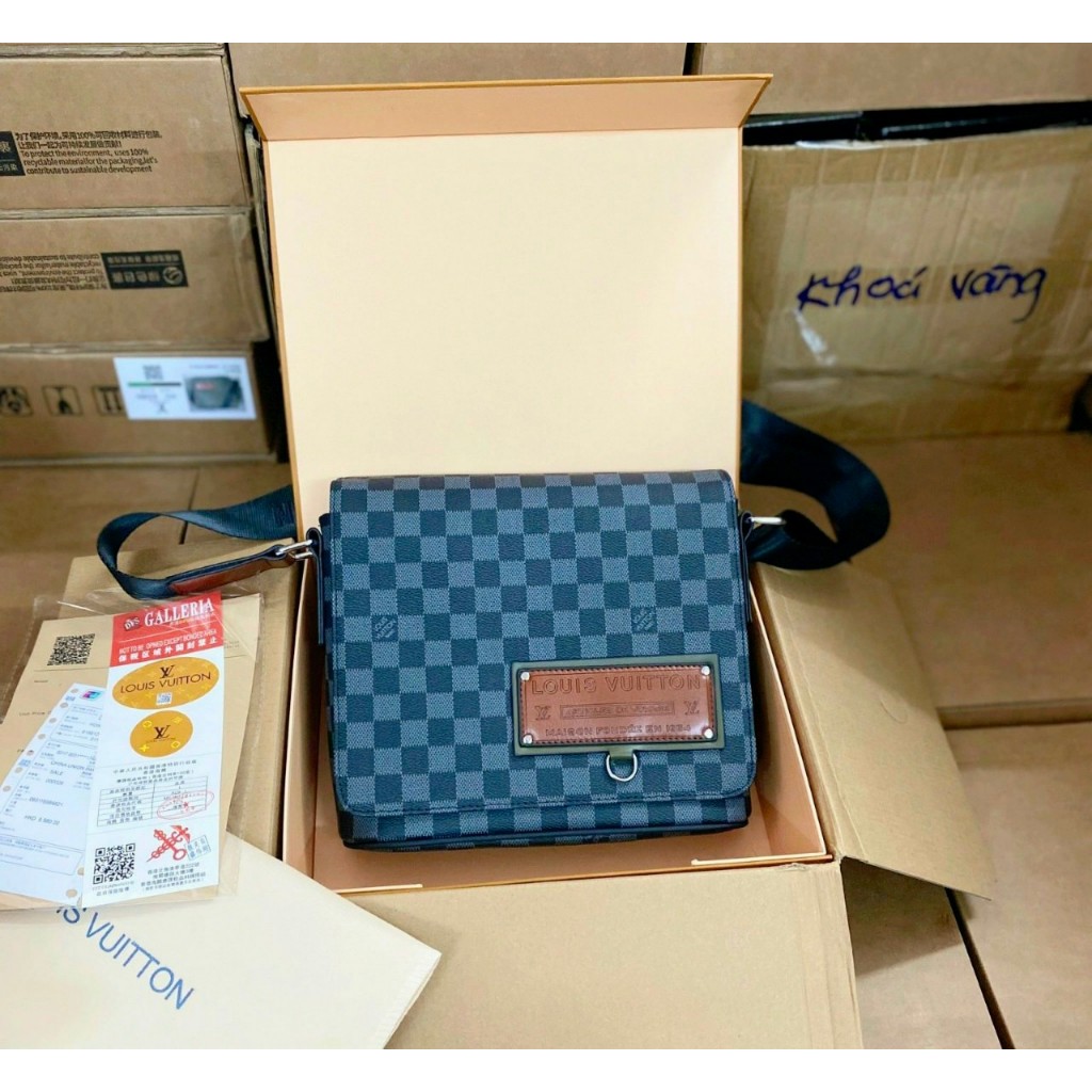 Túi đeo chéo da nam nữ lv district messenger fullbox nam châm