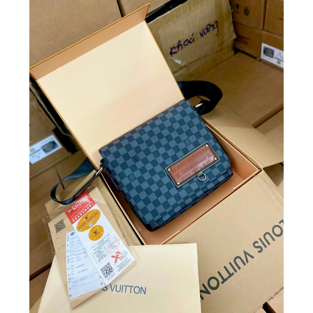Túi đeo chéo da nam nữ lv district messenger fullbox nam châm