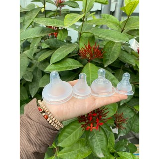 Núm ti các loại, cổ rộng, cổ hẹp đủ size, núm ti siêu mềm cho bé
