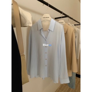 𝗟𝗔 𝗖𝗛𝗔𝗥𝗠𝗘́ | Áo sơ mi lụa tơ trơn cổ đức 30586 I MISS GROUND