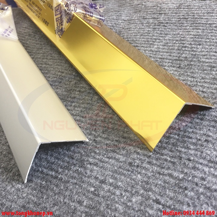 Nẹp ôp góc vuông V40