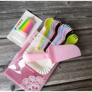 Set Đĩa, dĩa, dao, nếm