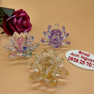 Hoa sen phong thủy trang trí bàn Phật