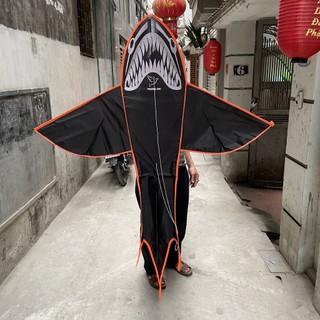 diều cá mập đen