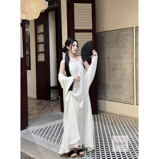 Set váy cổ yếm rúm sườn + áo choàng lụa