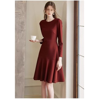 Đầm dự tiệc cổ tròn tay dài màu trơn đỏ đô