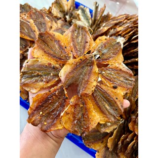 Khô Cá Chỉ Vàng vị mặn ngọt thịt béo thơm Ngon hàng loại 1 xuất khẩu túi 500gr và 1kg hút chân không