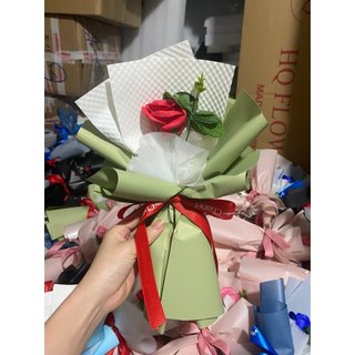 Bó hoa sáp 1 bông kèm lá táo - bó hoa hồng sáp 1 bông - bó 1 bông hoa hồng sáp thơm