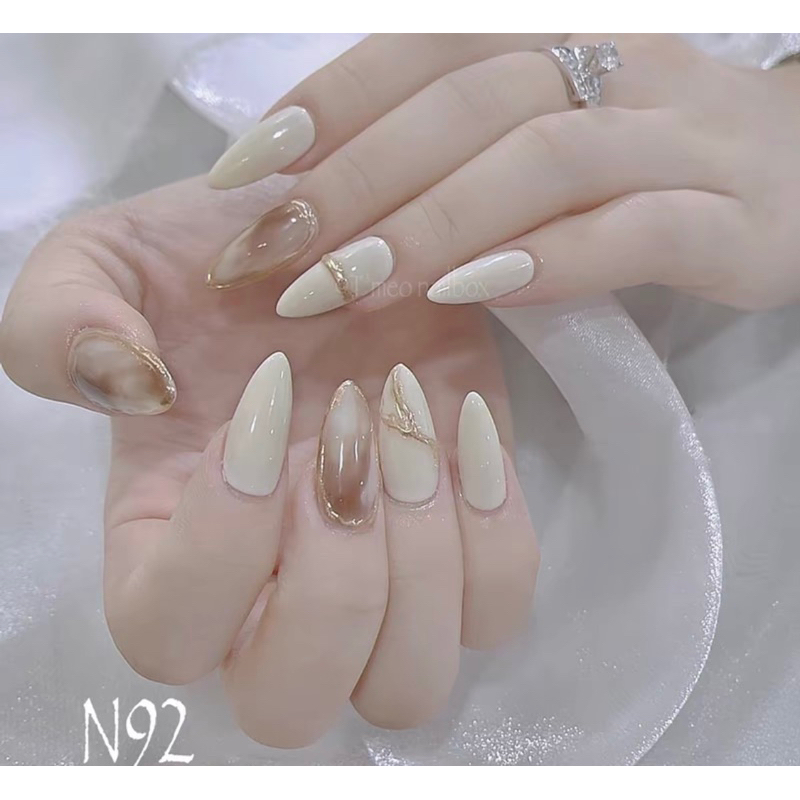 (N92) bống nailbox thiết kế màu trắng sữa nhẹ nhàng