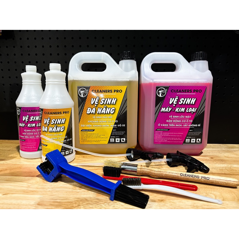 COMBO 2 can VỆ SINH XE (can 5L) siêu tiết kiệm. Rửa ố vàng, lốc máy, đầu bò, rỉ sét, dầu mỡ, nhông sên dĩa…kèm dụng cụ