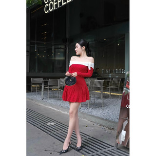 Đầm trễ vai ren pha màu