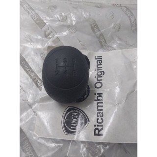 Núm cần số Fiat
