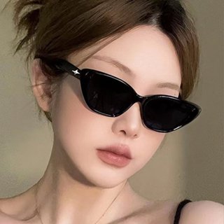 Mắt kính râm mát nữ chữ V gọng kính vuông màu sắc thời trang đẹp cá tính, đi biển, chụp ảnh kỷ yếu AAA iLita hottrend