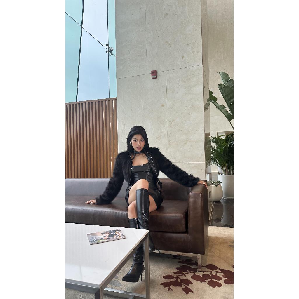 Áo khoác da croptop phối lông cao cổ - Áo khoác da dáng corsét ôm eo tôn dáng A540