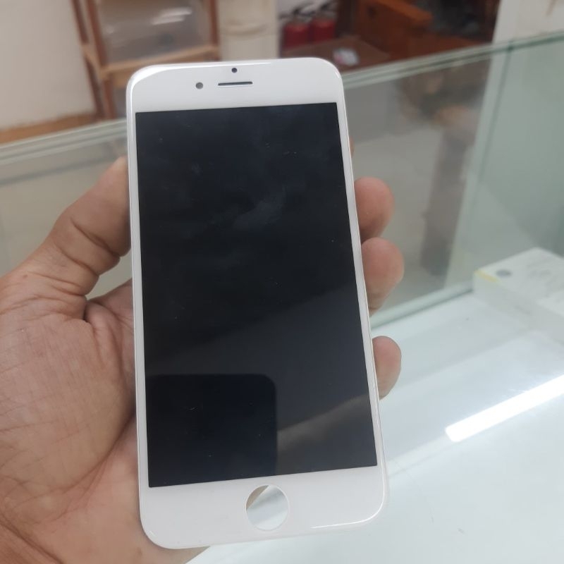 Màn hình 7g trắng cũ bị sọc nhỏ và liệt cảm ứng dùng test máy