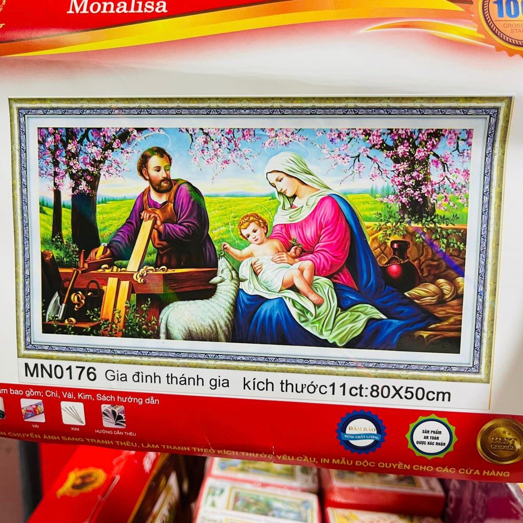 Tranh thêu chữ thập gia đình thánh gia A608 52*66cm