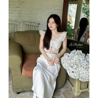 Đ𝐀̂̀𝐌 𝐌𝐈𝐃𝐈 TRẮNG NỀN HOA 𝐁𝐄̣𝐓 𝐕𝐀𝐈